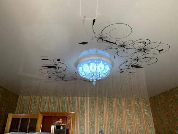 Фотопечать у люстры